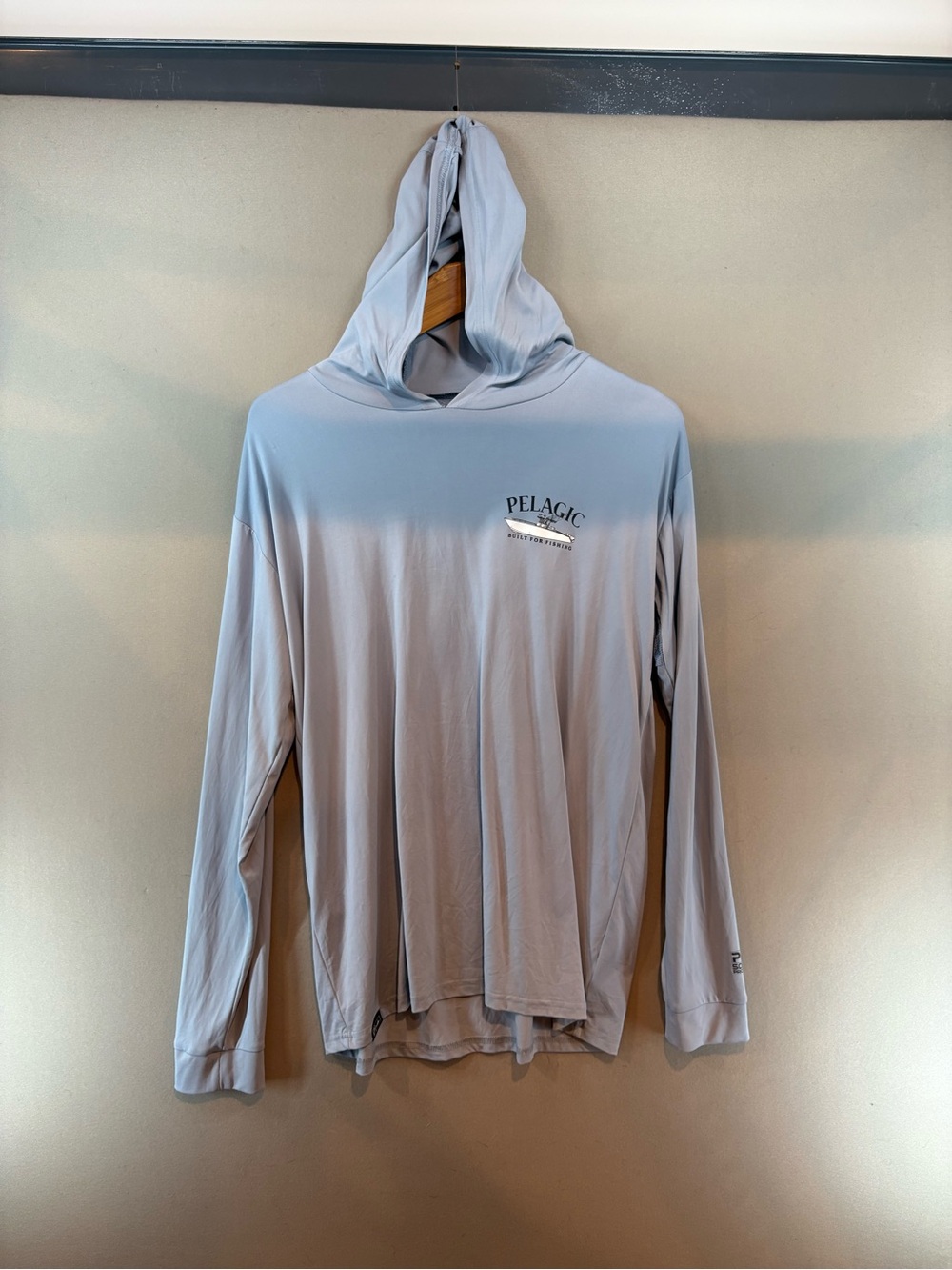 Pelagic Aquatek Fishing Hoodie Large Blue Sun Shirt Fishing Beach
